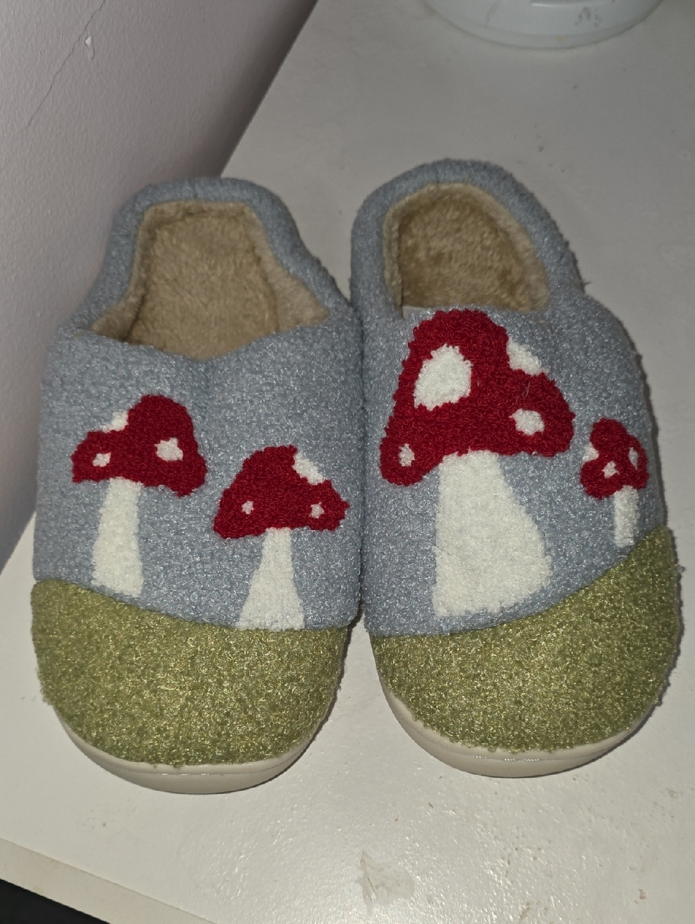 Gray & Red Mushroom Cozy Slippers Size M NWT